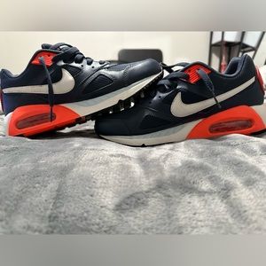 NIKE AIR MAX 90 CASUAL SHOES